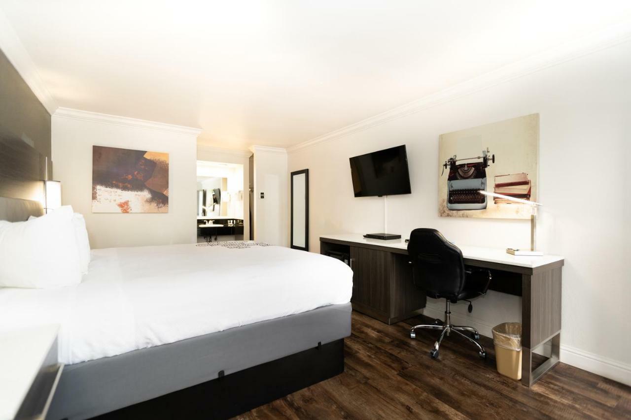 Rodeway Inn San Jose Hwy-101 Tully Rd Exit Номер фото